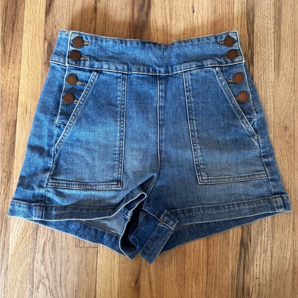 Alice + Olivia Denim Shorts - Picture 2 of 7